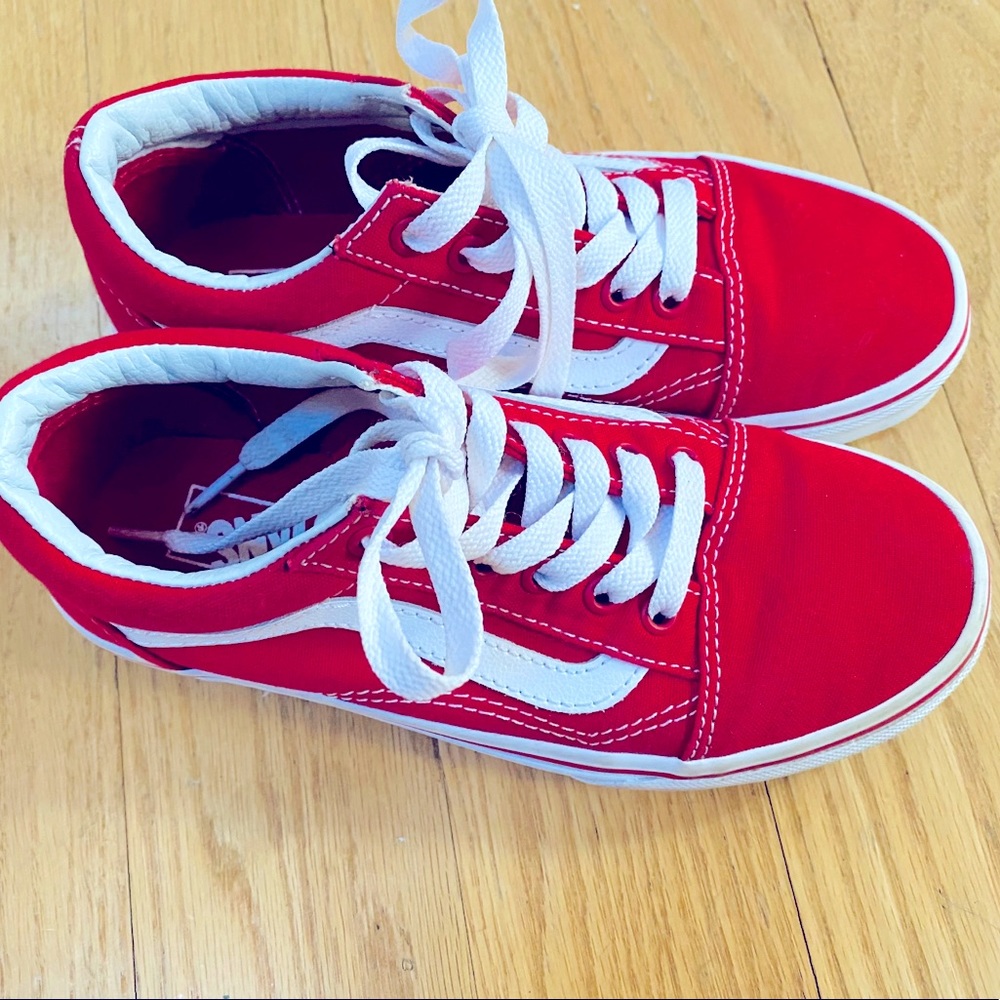 Red Old School youth size 2 Vans